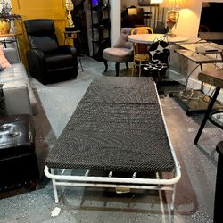 Bed "Let Out Bed For Possible Guest" Very Clean No Stains Pickup Today Or We Offer Delivery 