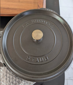 STAUB 7-Qt Cast Iron Round Dutch Oven / Cocotte – Matte Black – 28 cm