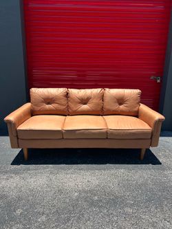 MODERN SOFA COUCH / SUEDE FABRIC BROWN/ IN GREAT CONDITION/ DELIVERY NEGOTIABLE