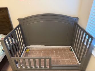 Crib/toddler bed