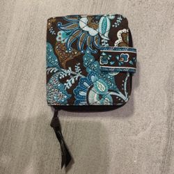 Vera Bradley zipper wallet