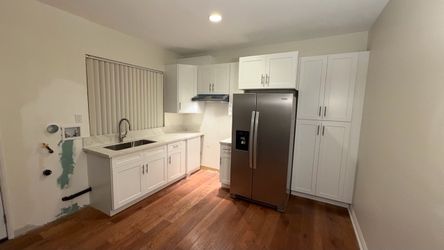 KITCHEN CABINETS  FINANCING AVAILABLE 18 MONTHS FREE INTEREST 0 DOWNPAYMENT