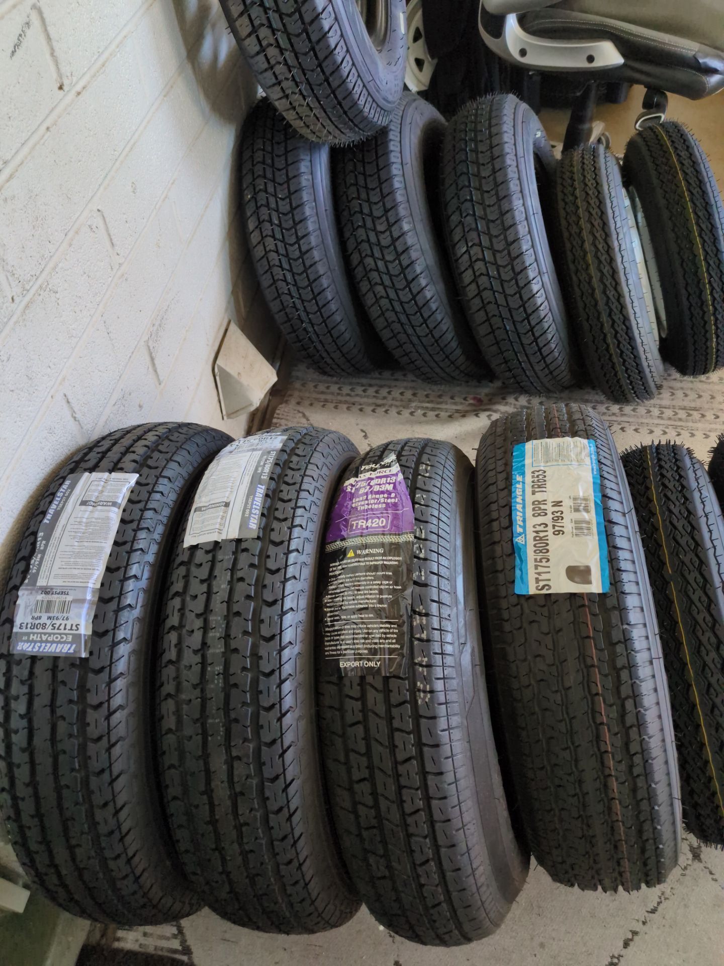 Trailer tire and Rim st175x80x13, mounted on blk. 5 on 4.5 lug