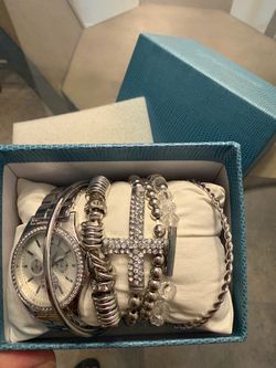 Women watch set new
