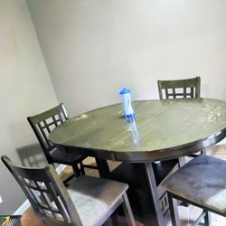 Dinning Table 