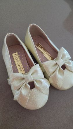 Girl Shoes size 5