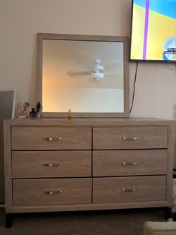 6-Drawer Dresser with Mirror