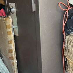 Huge Gun Safe For Sale Must Go In 24 Hours 