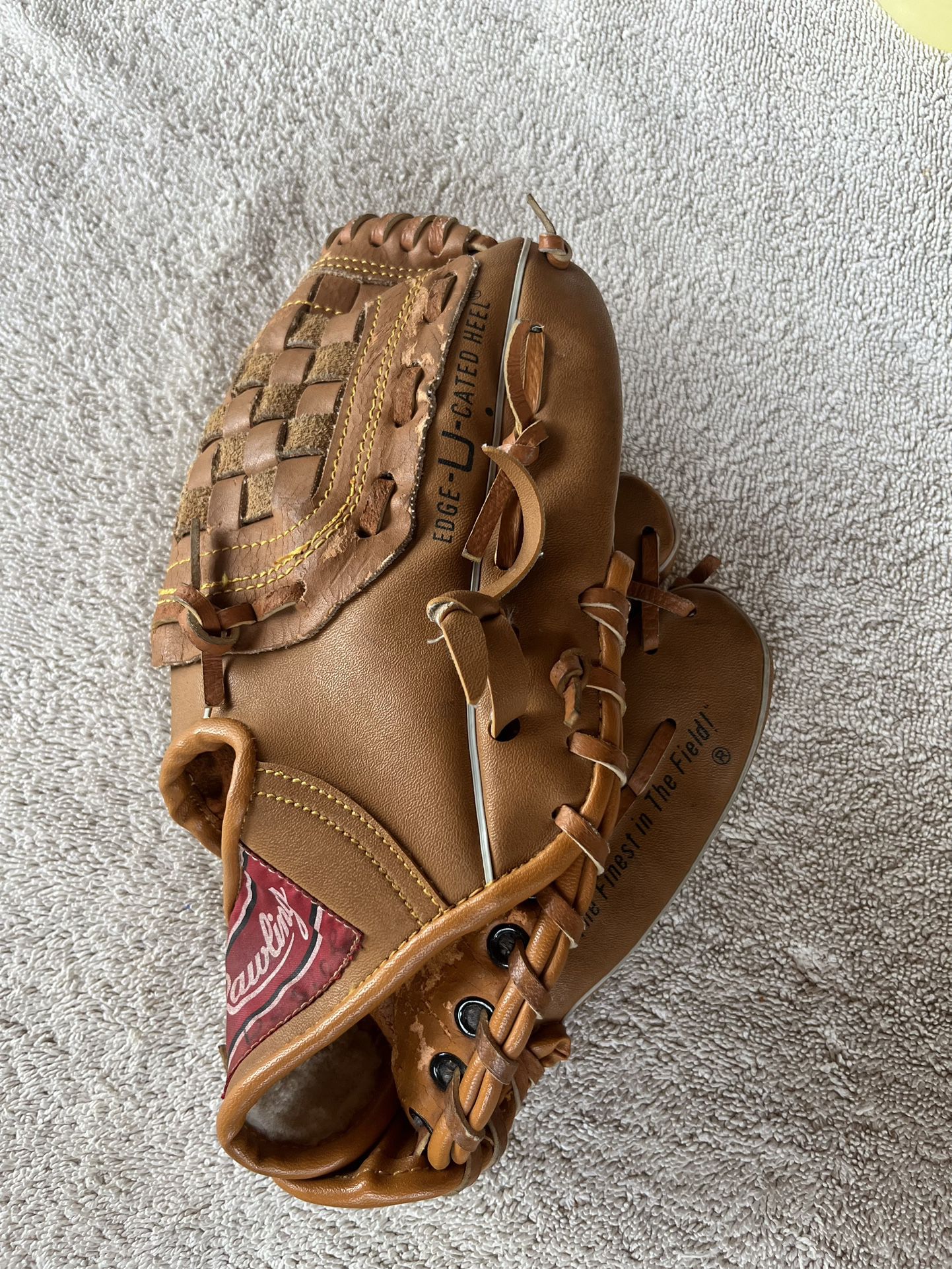 Rawlings Baseball/ Tee Ball Glove 