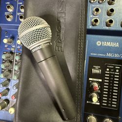 Shure SM58 Microphone