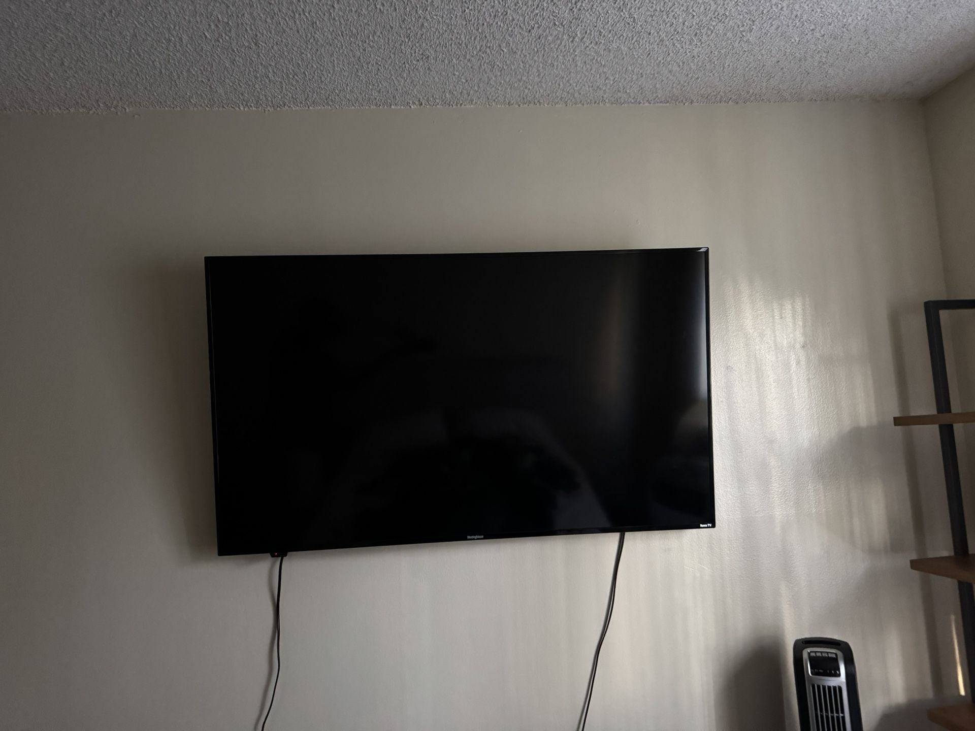 Westinghouse 58” 4K UHD Roku Smart TV + Rocketfish Tilting Wall Mount
