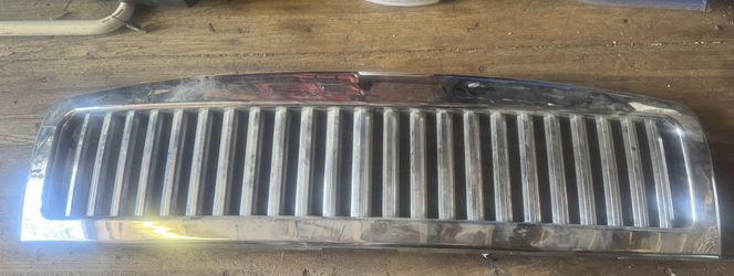 19999 Dodge Ram 1500 Grill