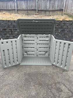 Rubbermaid Horizontal Storage Shed