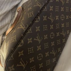 LV Neverfull