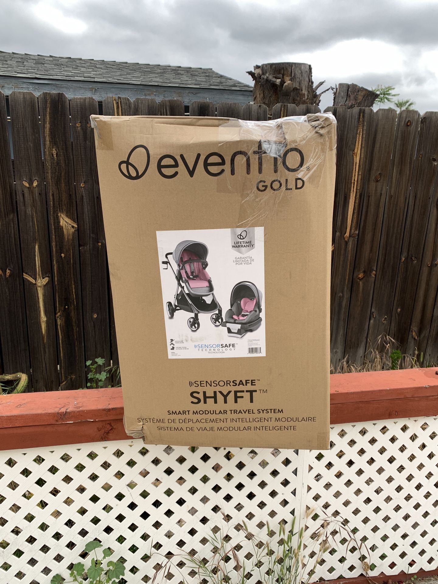 Evenflo Gold Shyft Stroller With Car seat 