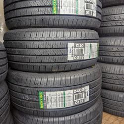 BRAND NEW SET (4) 195 50 15 ALL SEASON TIRES !!!