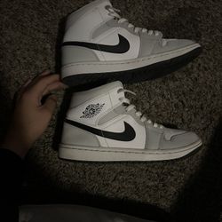 Jordan 1 Smoke Grey 