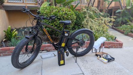 SOHAMO Fat Tire Electric Bike – Almost Brand New + 2 Batteries + Hydraulic Brakes | $900