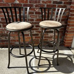 2 Swivel Bar Stools