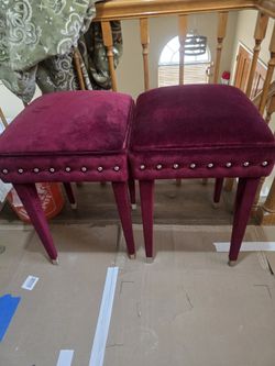 2 velvet stools