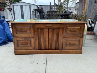 Dresser