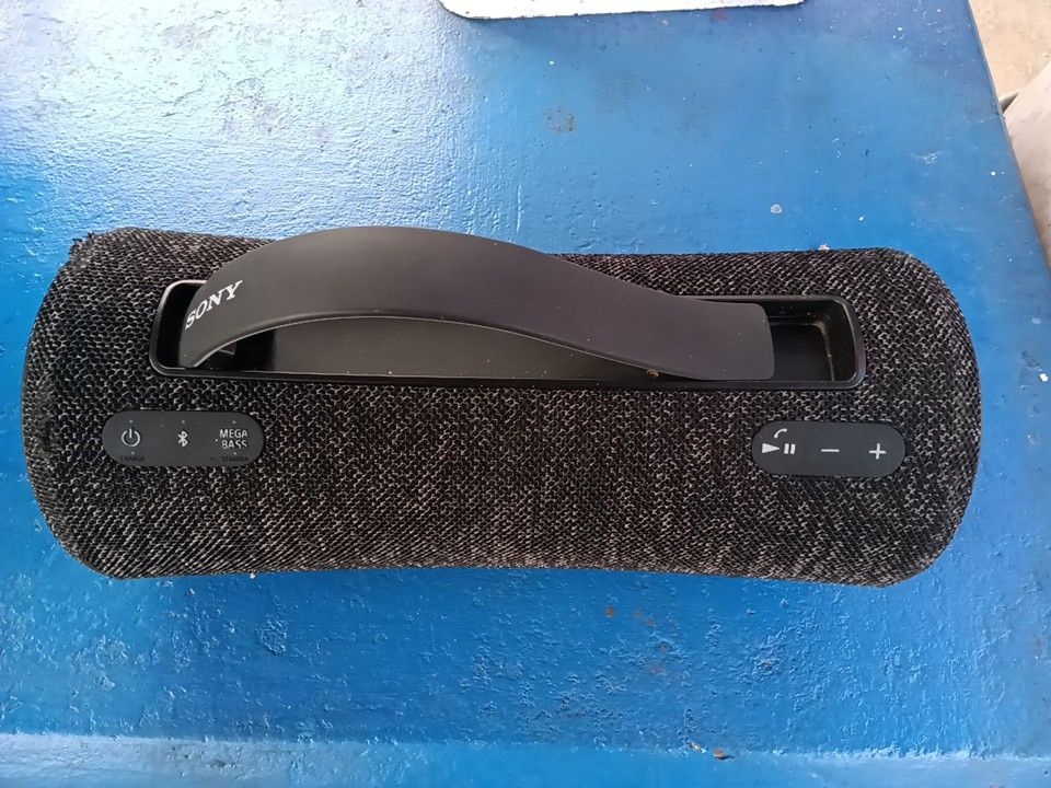 Sony SRS-XE30 Bluetooth Speaker