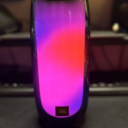 JBL Pulse 4 