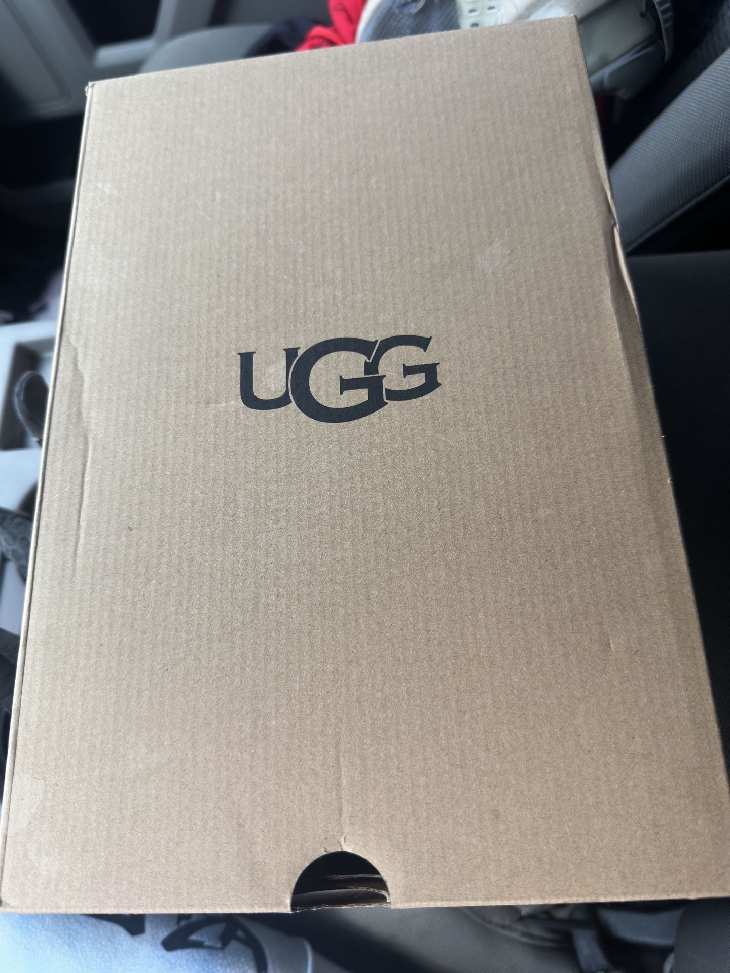 UGG Taz
