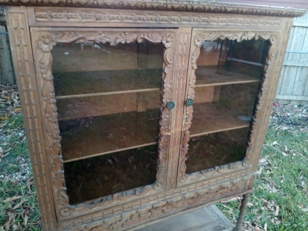 Antique hutch cabinet