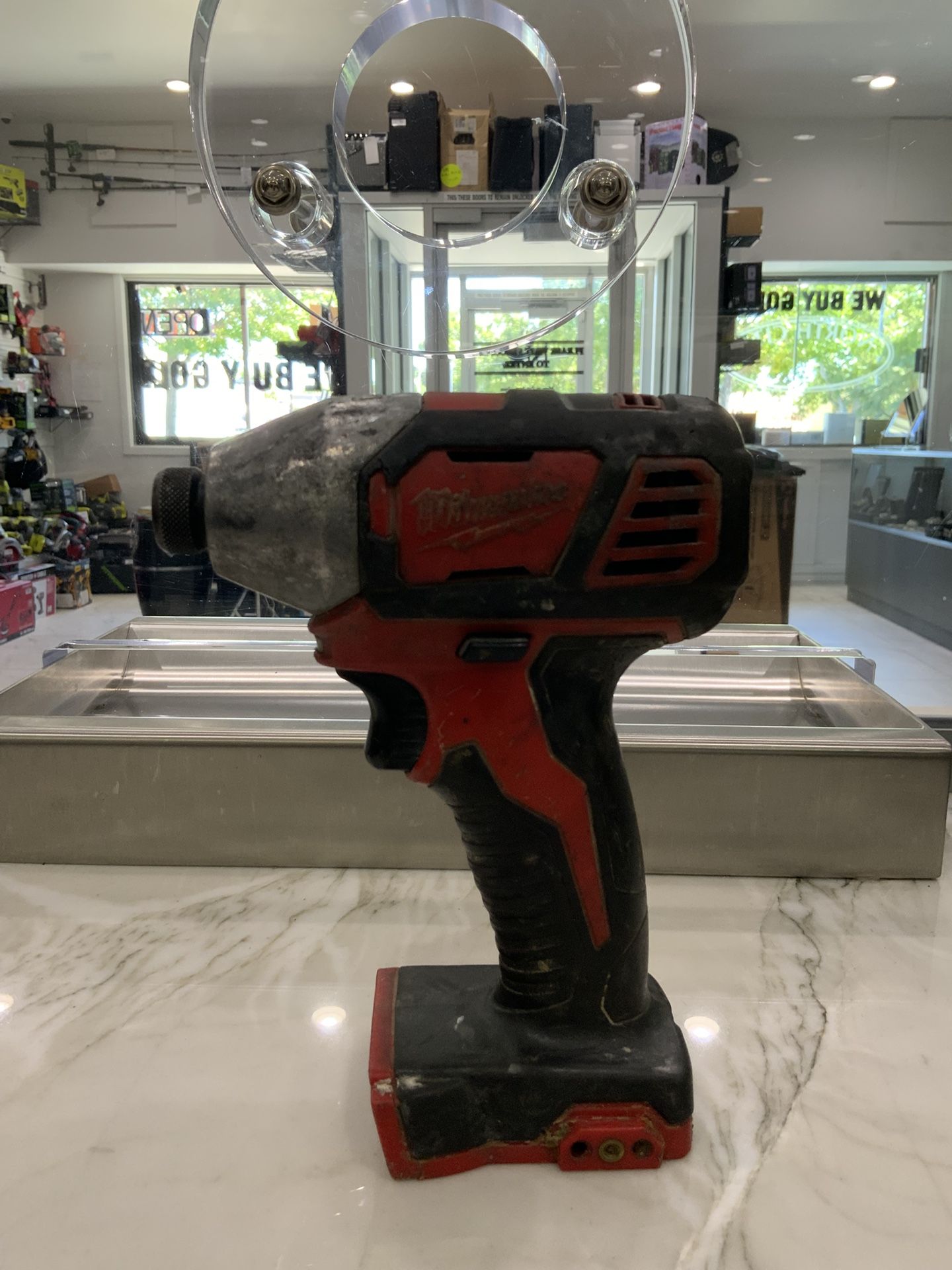 MILWAUKEE 1/4” HEX IMPACT DRIVER 18v (2656-20) for Sale in Sacramento ...