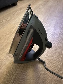 Shark clothes Iron