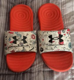 Under armour boys sandals youth size 4