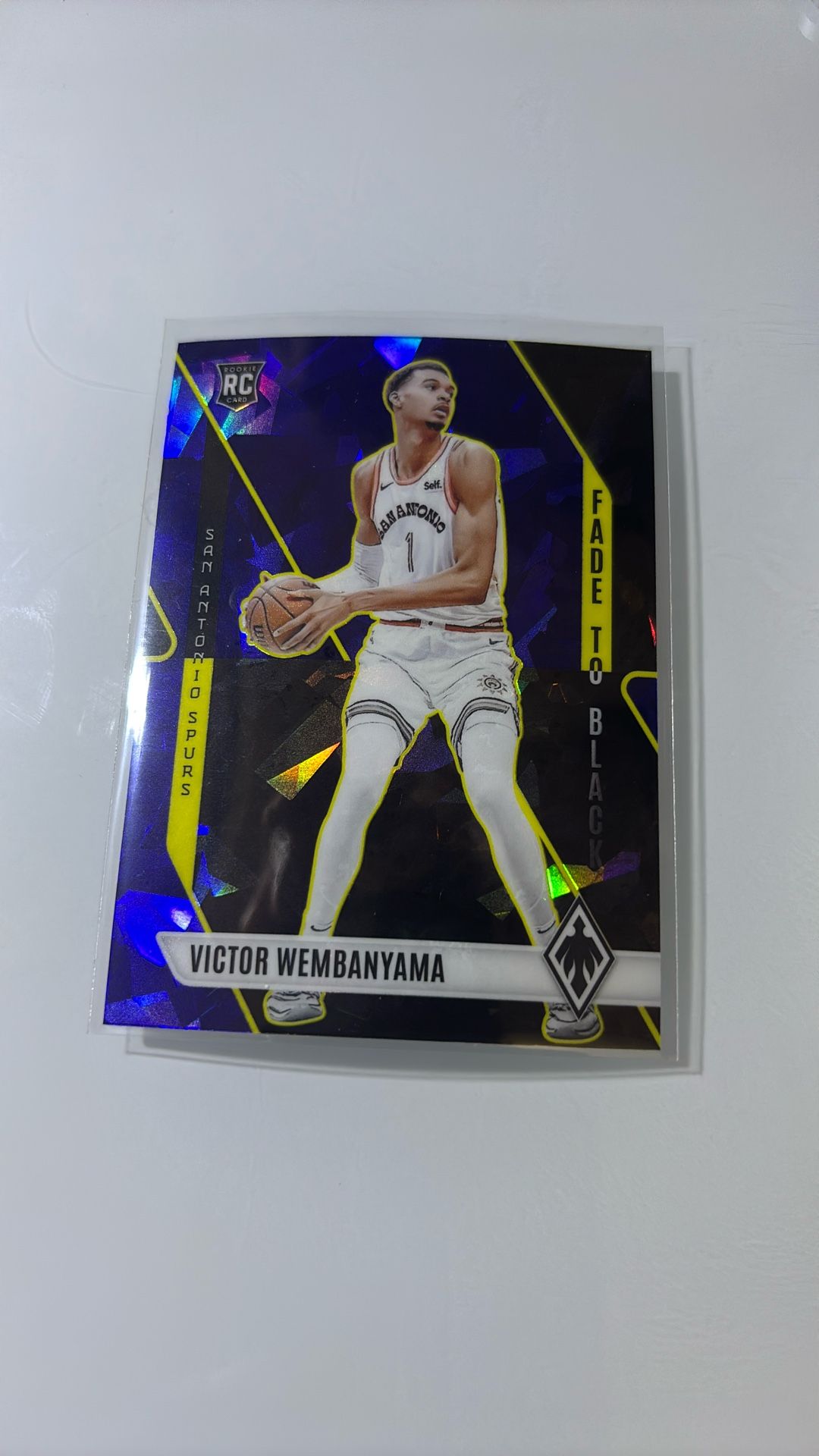 2023-24 Panini Phoenix Victor Wembanyama RC Rookie Fade to Black Blue Ice