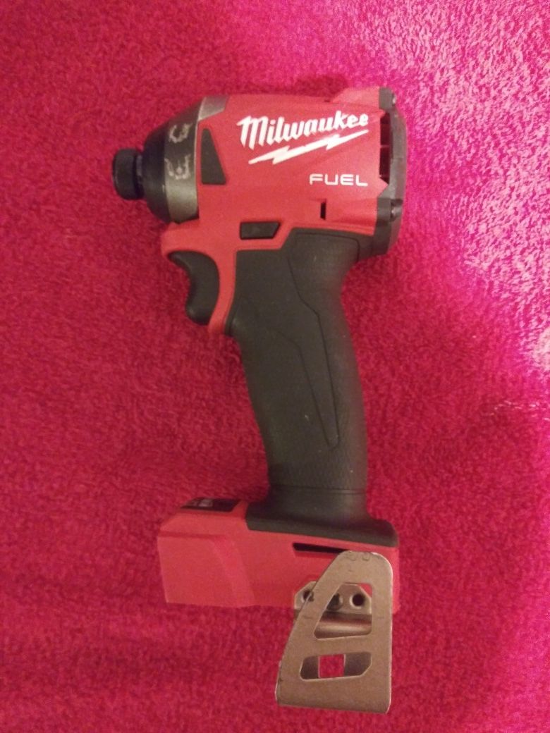 Milwaukee 3 speed fuel brushless drill used works good