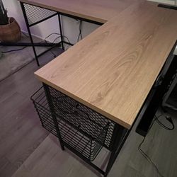 L Shaped Desk - Wood grain With USB port