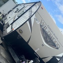 RV 31ft 2016 - $9,000