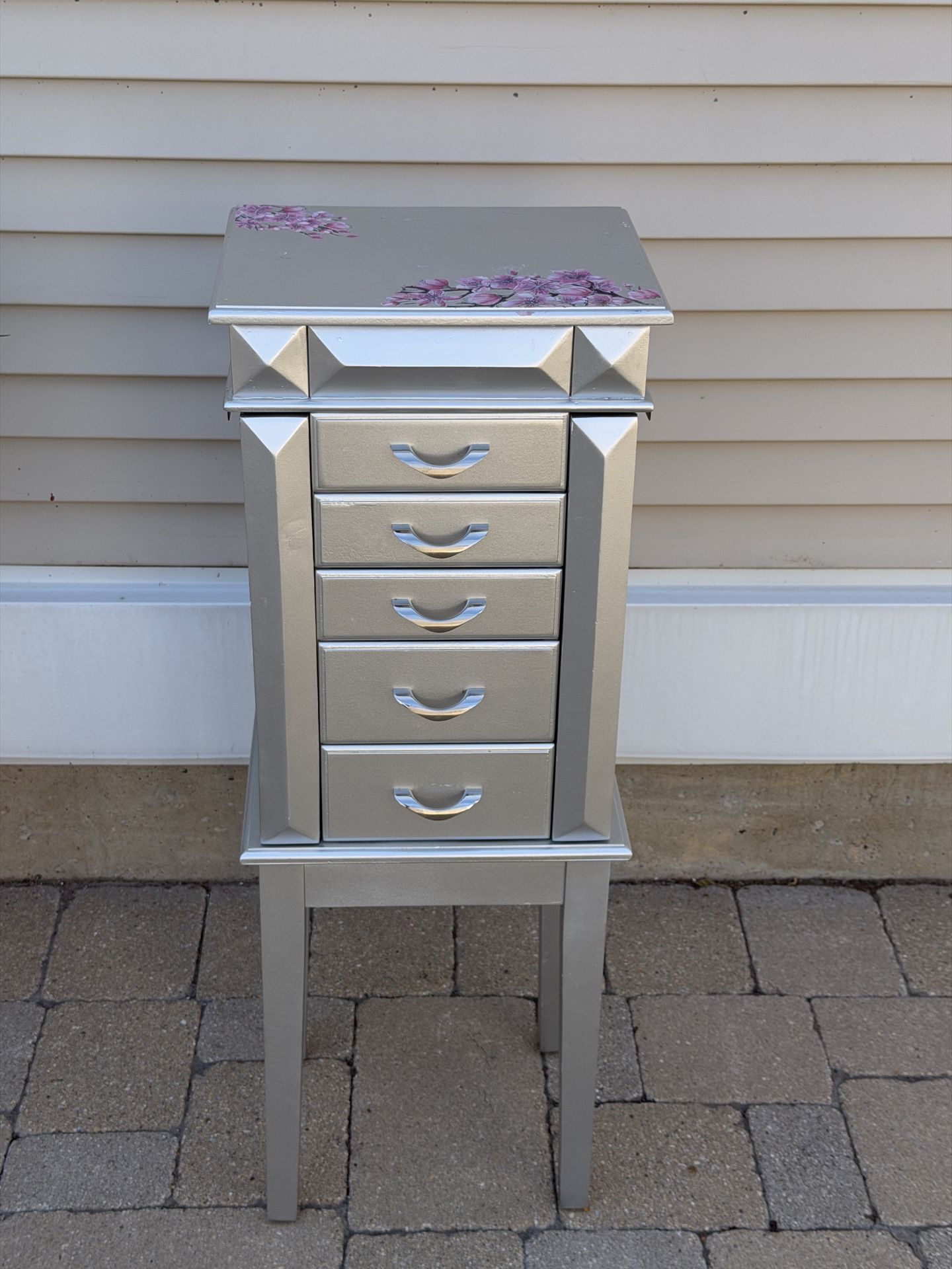 JEWELRY STAND