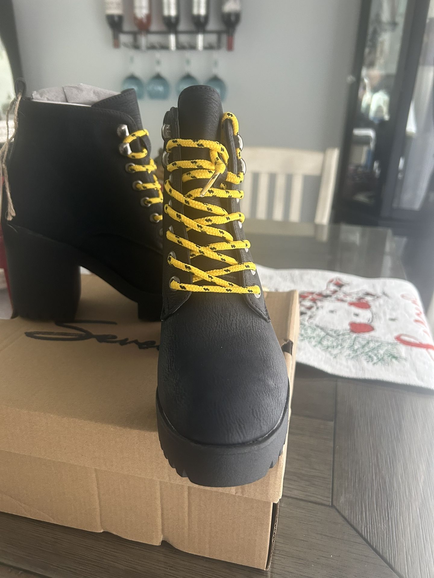 Seven7 Black Lace Up Boots. Size 6 New