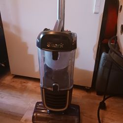 Shark Vacuum Upright UV850 Performance Lift Away Powerful Pet Hair Remover