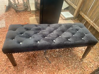 Black upholstered bench