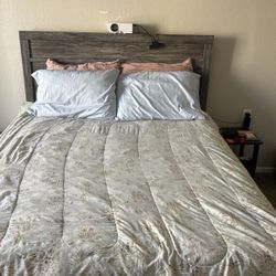 Queen Size Bed Set