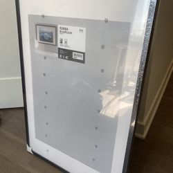 Black Frame 