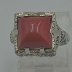 14kt white gold filigree  ring with princess cut coral stone 3 grams size 4.5 . mint condition. 862556-3. 