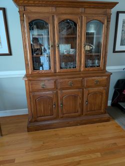 Dining room Hutch