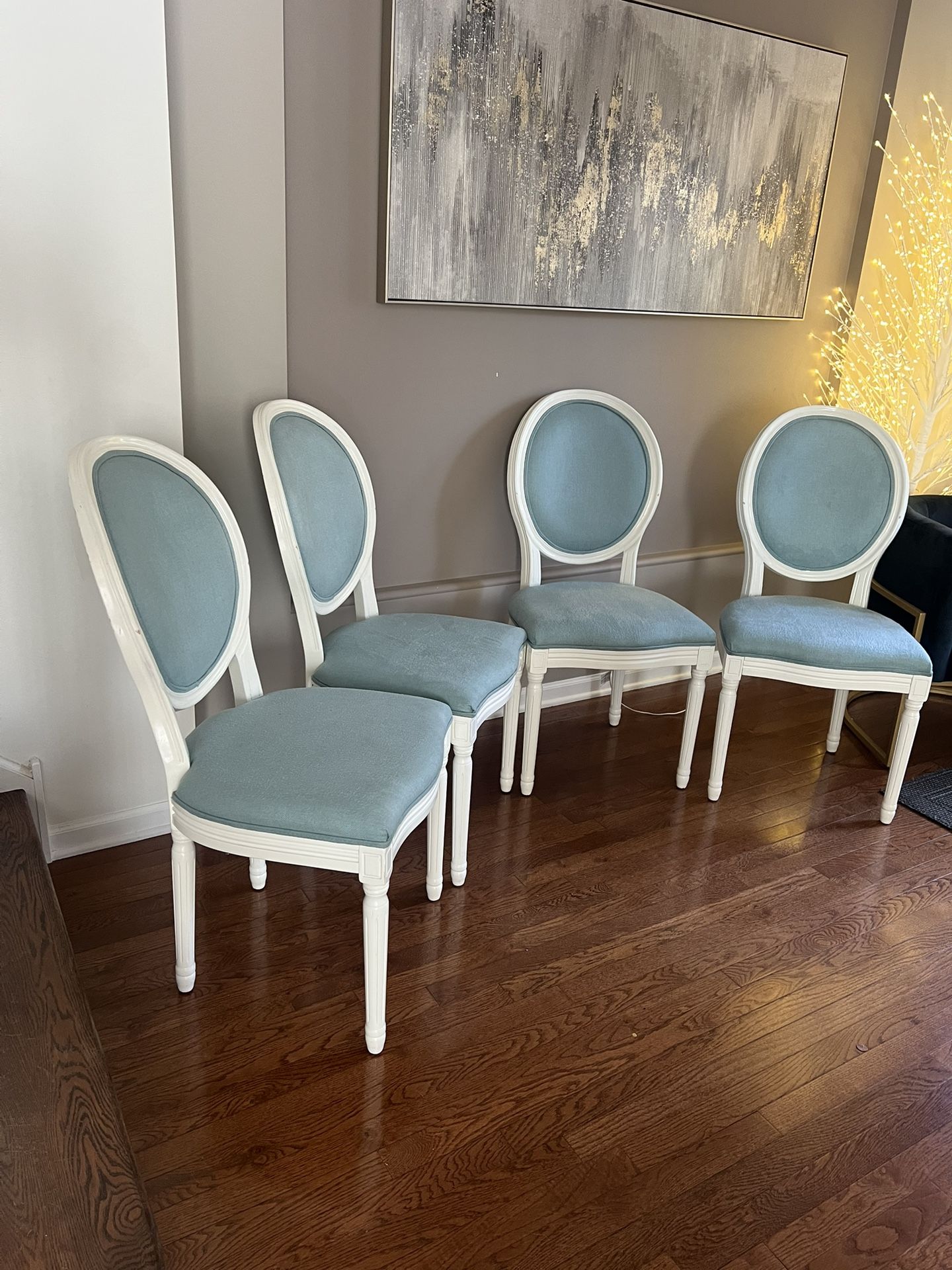 4 Dinning chairs plus 2 for free))