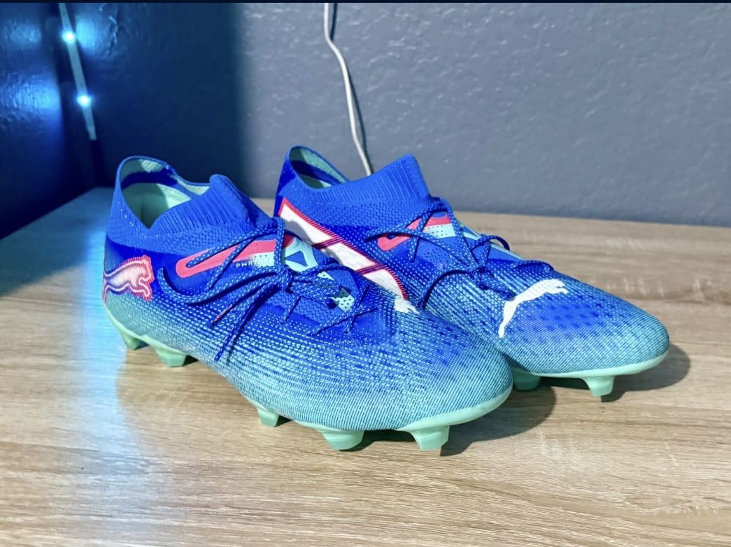 Puma Future 7 Ultimate Soccer Cleats Brand New