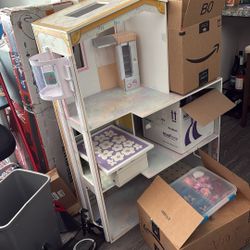 Doll House Lots Of Furniture And Toys