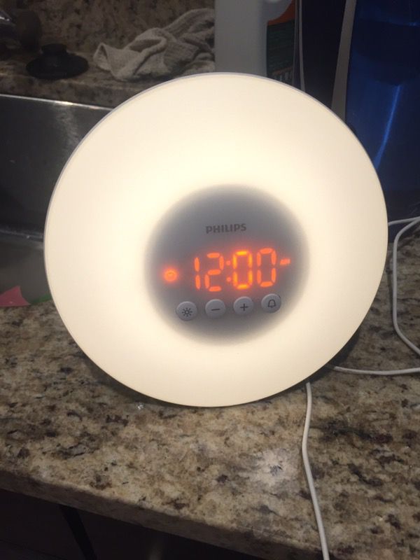 Natural light alarm clock