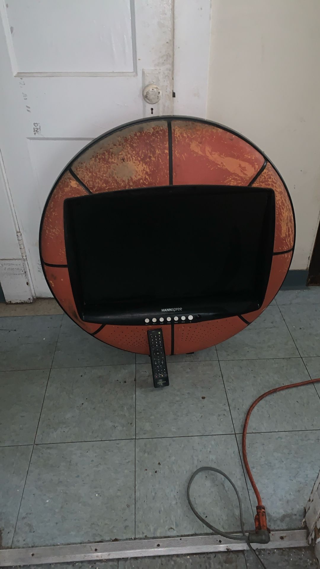 Hannspree NBA Basketball TV Retro Gaming Monitor