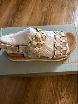 New clarks shoes size 8